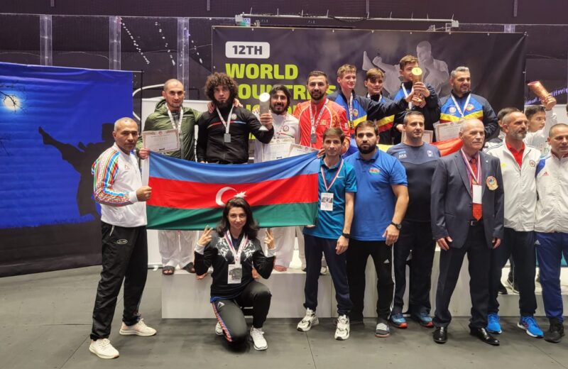 Azərbaycan karateçiləri DÇ-dən 24 medalla qayıdırlar
